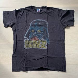 Junk Food Clothing Men’s Small Graphic T-Shirt with Darth Vader Print
